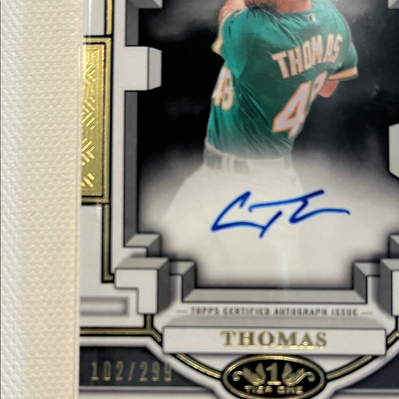 2023 Topps Tier One Break Out Autograph 102/299 Cody Thomas #BOA-CT2 - Picture 2 of 3